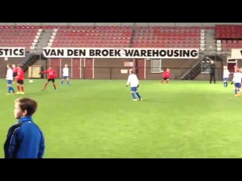 SV Deurne tegen Helmond Sport O10 - video 2