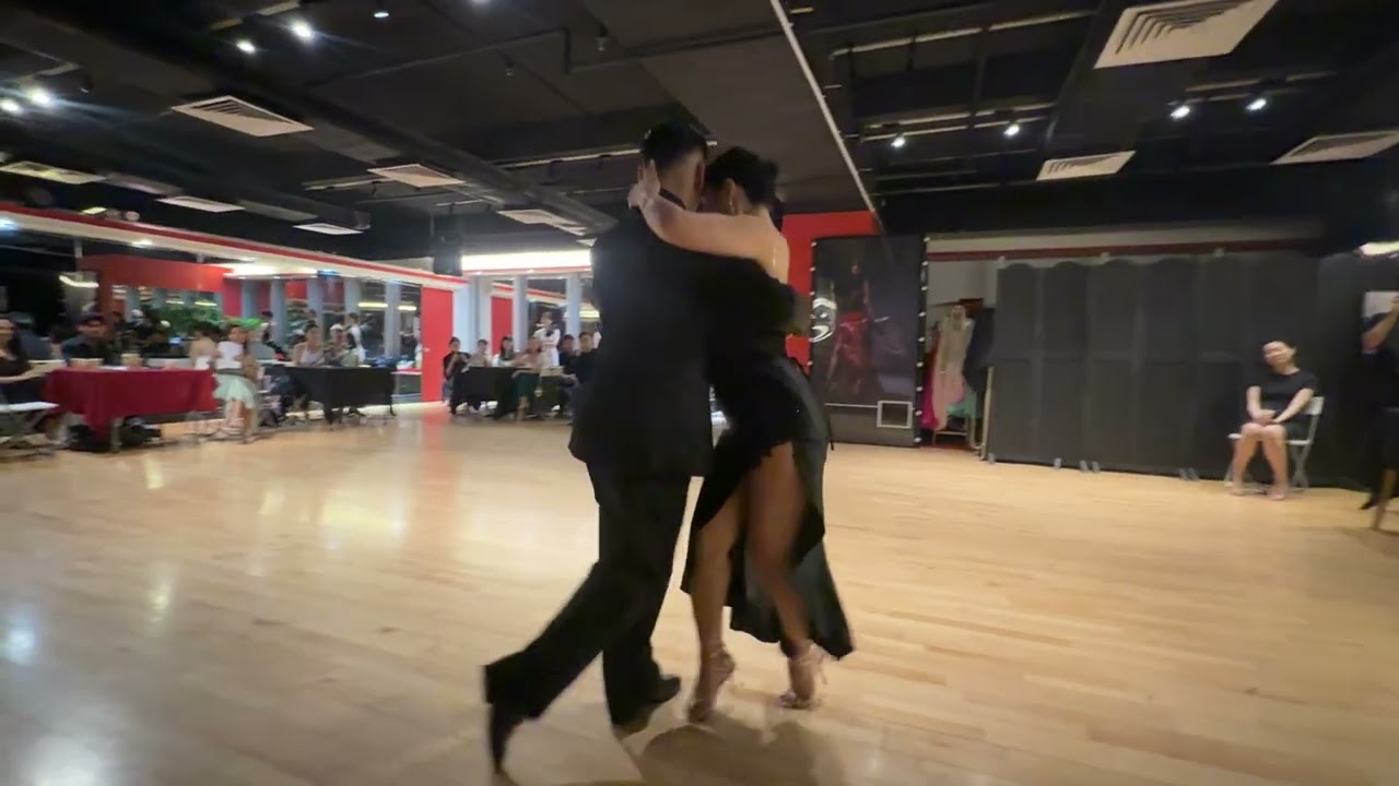 Video thumbnail for Eva Youn y Lucio Galvin in Hong Kong 1/3 - 23 May 2025