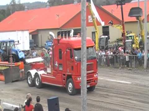 Semi truck pull Asttq  Mario Racicot