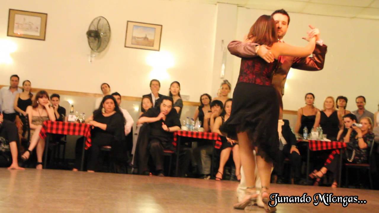 JAVIER RODRIGUEZ Y VIRGINIA PANDOLFI en La Baldosa (Milonga)