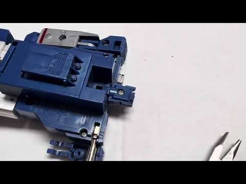 Transformers G1 Soundwave floppy loose shoulder repair
