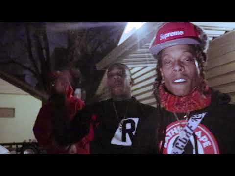 ME [prod. by WLVSJULES] - Chris King feat. SKRAMZ MOSS