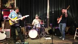 The Vermen Performing "Tailspin" by Los Straitjackets