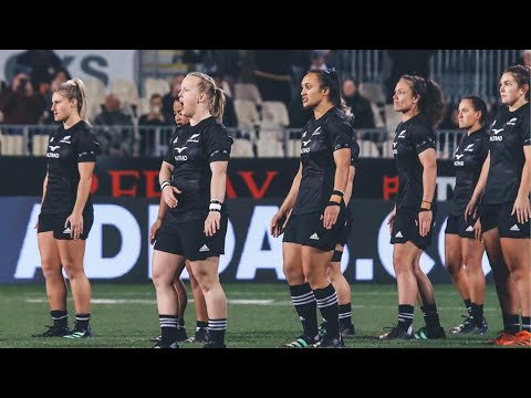 Kendra Cocksedge leads Black Ferns haka