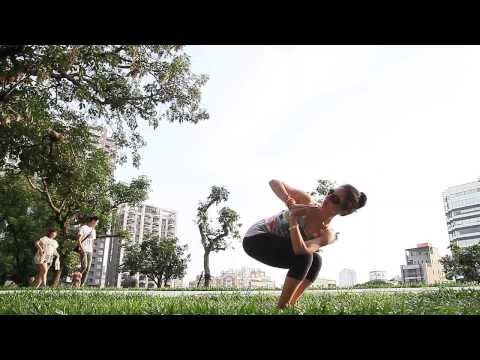 Fay Yoga no Parque Taichung Qinmeiyuan