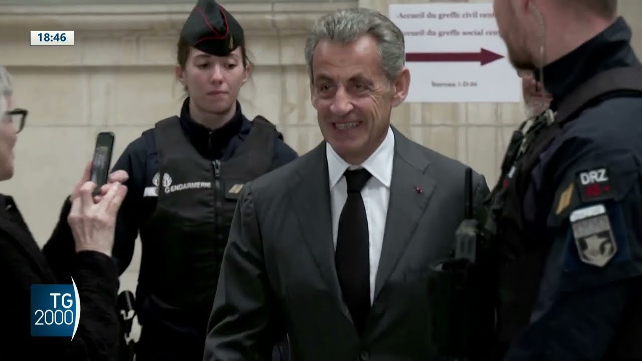 Francia, Sarkozy condannato a 3 anni con 1 anno di braccialetto elettronico
