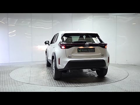 Toyota Yaris Cross 1.5 Hybrid CVT - Image 2