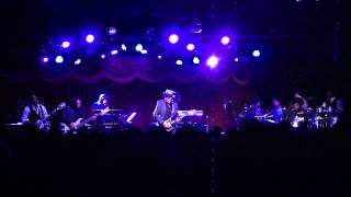 Elvis Costello &amp; The Roots - Sugar Won&#39;t Work (Live @ Brooklyn Bowl)