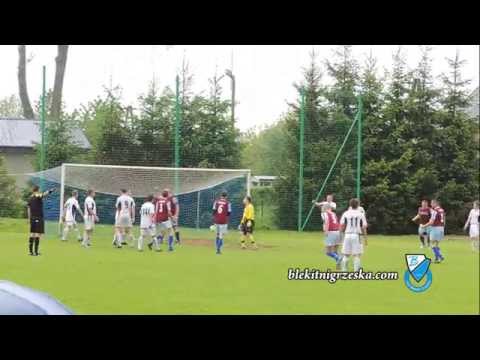 Błękitni Grzęska - Pogórze Rokietnica  Sławomir Solarz strzela sześć  bramek 10.05.2014