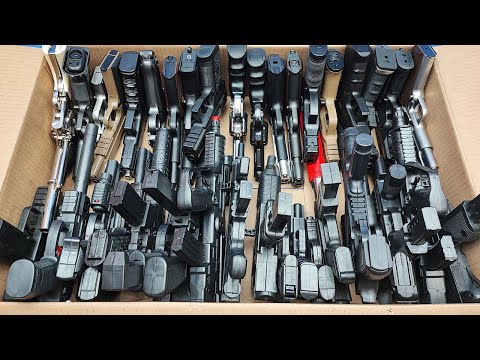Reloading Airsoft Guns ! Gun & Scorpion submachine gun - Box of Toys!