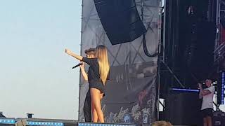 Bromas aparte y ana mena- dama y vagabundo