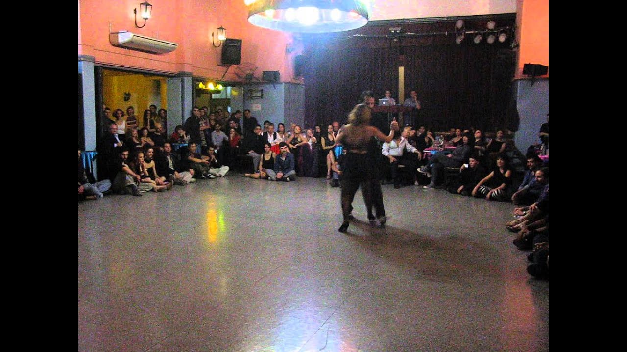 DAMIAN ESELL y NANCY LOUZAN en Viva La Pepa Milonga