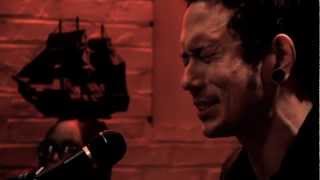 TRIVIUM Matt Heafy Built To Fall acoustic on Metal Injection