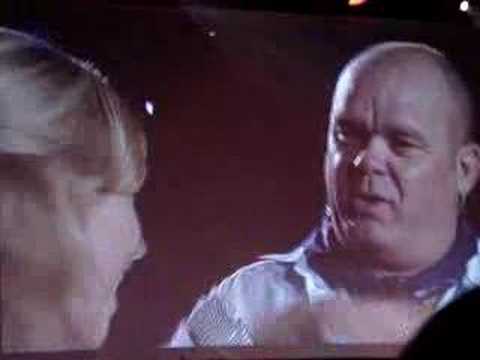 Romy leert Paul de Leeuw een groen lesje