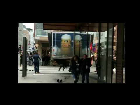 Drottninggatan Saga Nice guzz Berlin pull out stabilized