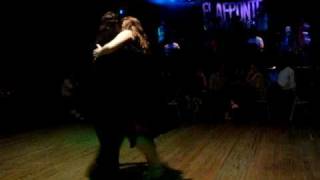 Ariadna Naveira y Fernando Sanchez - La Yumba