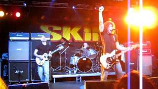 Tower of Strength - Skin - Rock City - 18/12/10