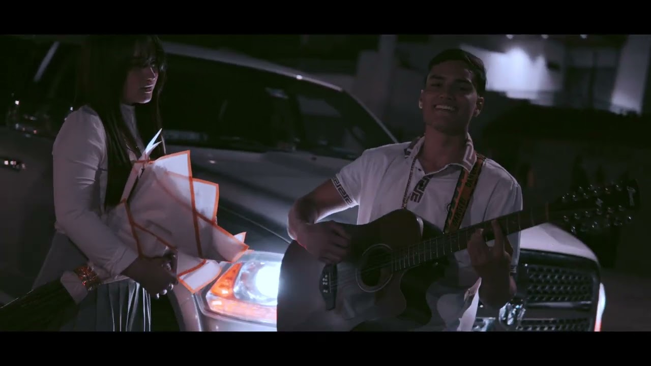 Primer video musical de Robert B — Carro Prestado