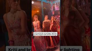 Download lagu Kriti Sanon DANCES with bride-to-be Nupur Sanon on 'Sajna Ji Vari Vari' at her sangeet 🔥 #shorts mp3 Download lagu Kriti Sanon DANCES with bride-to-be Nupur Sanon on 'Sajna Ji Vari Vari' at her sangeet 🔥 #shorts mp3