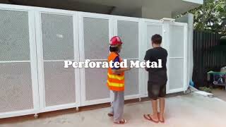 ประตูรั้วเหล็กเจาะรูกลมจีน | แข็งแรง ทันสมัย ดีไซน์มินิมอล พร้อมระบบเลื่อนไฟฟ้า