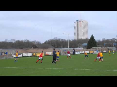 Saestum flink in de aanval en goed in de verdediging.