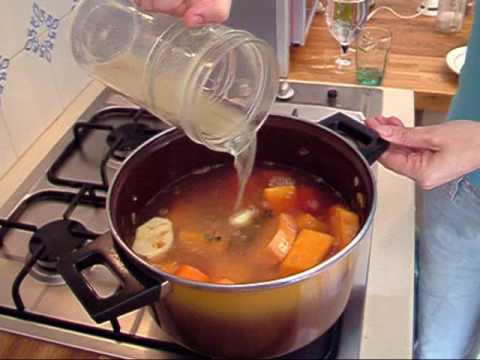 מתכון מעולה למרק כתום חמים וטעים