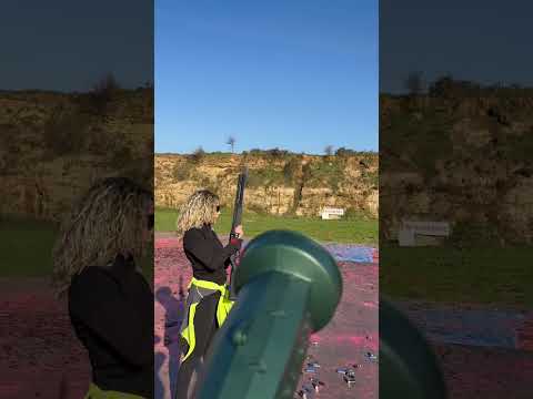 Laura si allena al mio poligono di tiro