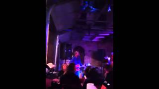 Daryl Dodd sings One Ride in Vegas