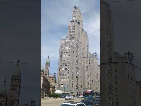 Pza. Gral. San Martín, barrio Retiro, Buenos Aires el 15/10/25 a las 13:01 horas...