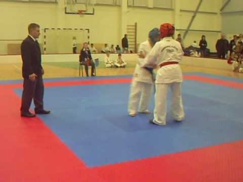 Ashihara Karate CE 2009 - Mihai Paraschiv (red) final  match