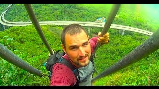 Конец подьема на Haiku Stairs на Гаваях, США