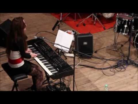 Sereď jazz - Natália Kóšová 1 - Wicked game, MJČ 10.12.2011.wmv