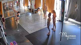 Pole Dance aula com @Marinamey - Mey Pole eDance Studio
