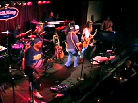 Johnny B. Goode (Chuck Berry) by Mike Rocket w/ Matt O'Ree