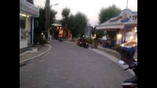 preview picture of video 'Walk for dinner in Pythagorion, Samos, June 2010.3gp'