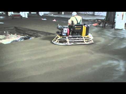 Двухроторная затирочная машина Masalta MRT73 в работе