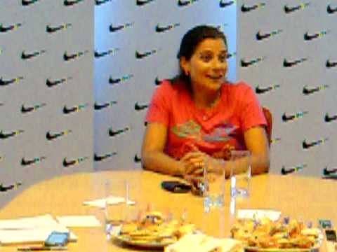 conferencia de prensa cecilia rognoni www.simplementehockey.com.ar-uno