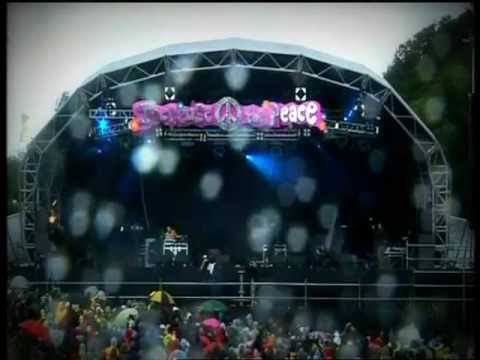 dan le sac Vs Scroobius Pip - THou Shalt Always  Kill Live at Bestival 2008