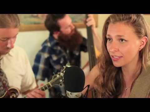 Lindsay Lou & the Flatbellys - Here Between