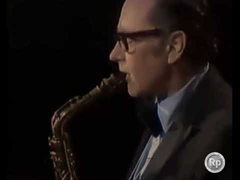 Dave Brubeck- Take Five features Paul Desmond 1972