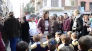 Recordamos un fragmento audiovisual del Cortejo de las Azucenas del Colegio Santa Ana de Sevilla