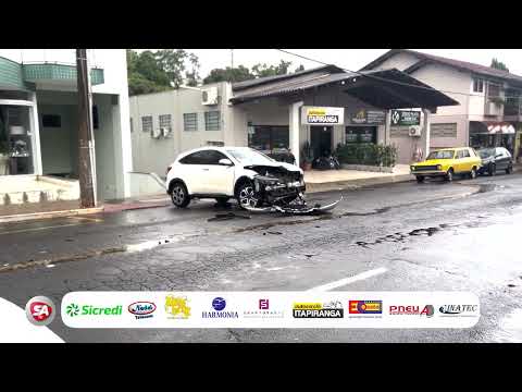 Acidente é registrado na rua São Jacó na tarde desta quinta-feira dia 13 de Fevereiro