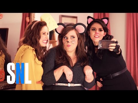 A Girl's Halloween - SNL