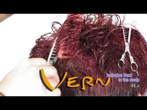 韋恩韓系型男捲髮型設計韋恩韓系型男捲髮型設計Vern Hairstyles 21 (How to cut men's short&curly hair easily?Texturize next to the scalp.韋恩韓系型男捲髮型設計Vern Hairstyles 21)