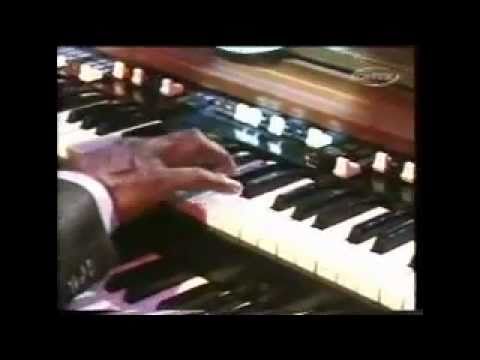 Jimmy Smith Playing Midnight Special on Hammond B-3 (1995)