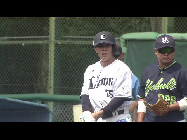 [Juego de Granja] ¡Con una oportunidad de bateo! Koichi Okumura de Los Lions empata el juego con un potente batazo al short stop. 22 de agosto de 2025, Saitama Seibu Lions vs. Tokio Yakult Swallows