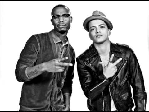 B.O.B. feat. Bruno Mars - Nothin' On You VS DJ MAURÃO