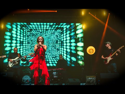 Rihanna - Diamonds (Aga Dębowska cover)