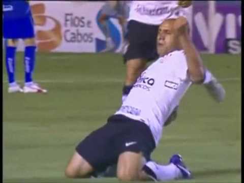 1º Gol de Roberto Carlos pelo Timão com narração de Galvão Bueno.