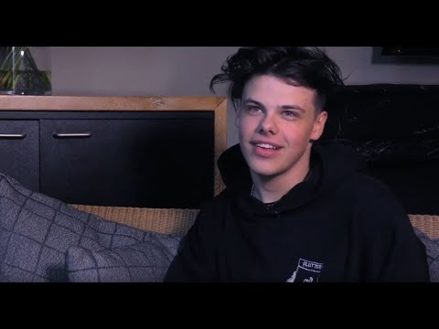 download lagu mp3 mp4 Yungblud Quotes, download lagu Yungblud Quotes gratis, unduh video klip Yungblud Quotes